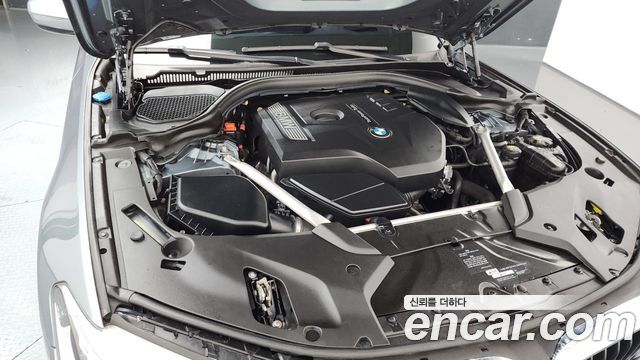 BMW 5-Series 530i M Sport Package Plus