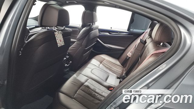 BMW 5-Series 530i M Sport Package Plus
