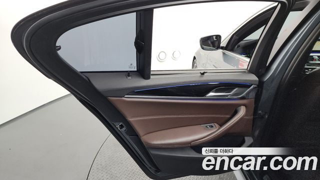 BMW 5-Series 530i M Sport Package Plus