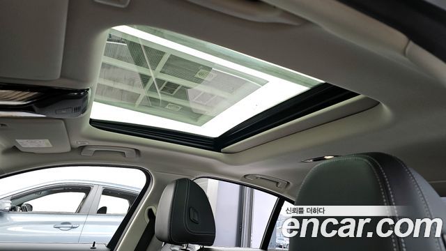 BMW 3-Series 320i