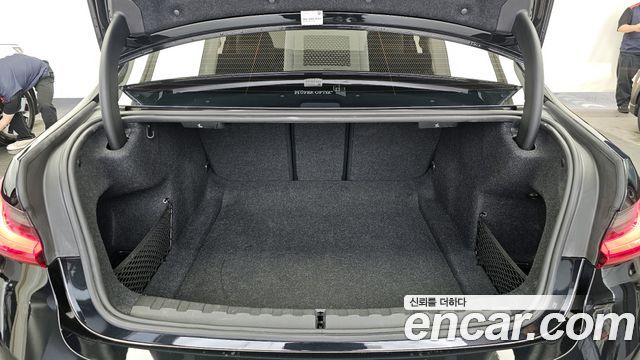 BMW 3-Series 320i