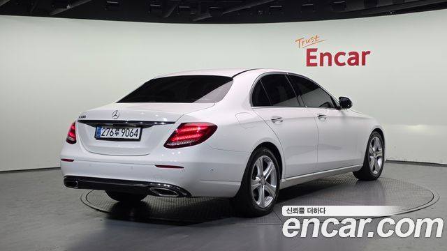 Mercedes-Benz E-Class E200 Avantgarde