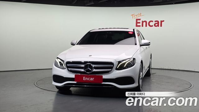 Mercedes-Benz E-Class E200 Avantgarde