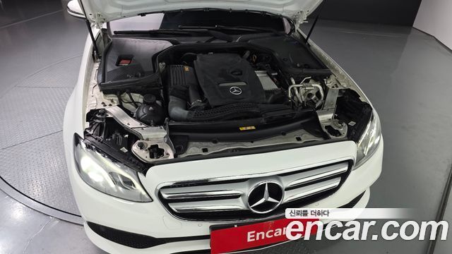 Mercedes-Benz E-Class E200 Avantgarde