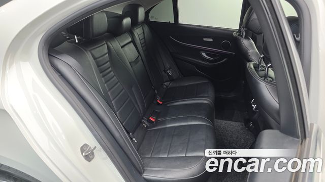 Mercedes-Benz E-Class E200 Avantgarde