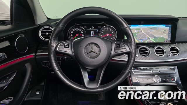 Mercedes-Benz E-Class E200 Avantgarde