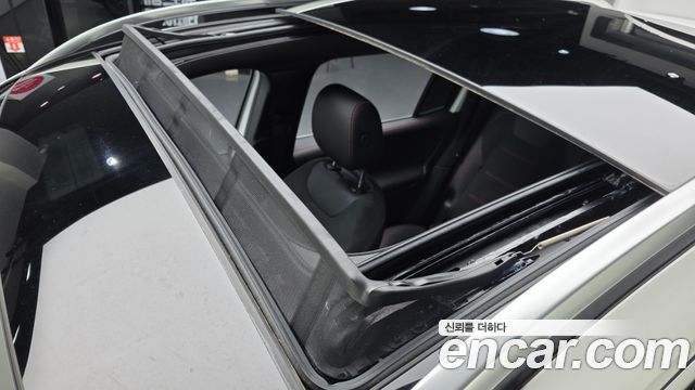 Mercedes-Benz GLB-Class GLB250 4MATIC