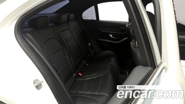 Mercedes-Benz C-Class C200 AMG Line