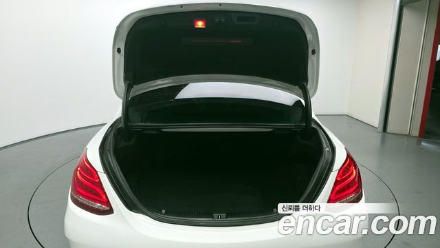 Mercedes-Benz C-Class C200 AMG Line