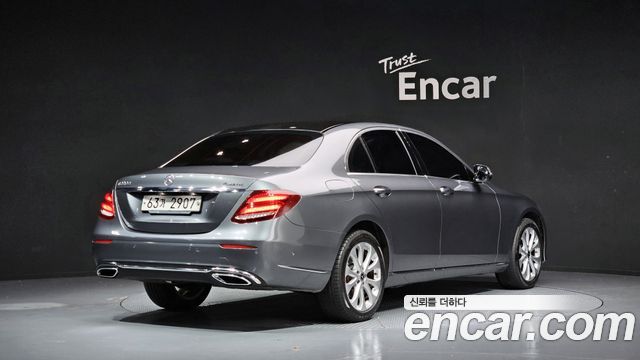 Mercedes-Benz E-Class E220d 4MATIC Exclusive