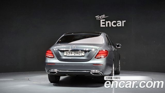 Mercedes-Benz E-Class E220d 4MATIC Exclusive
