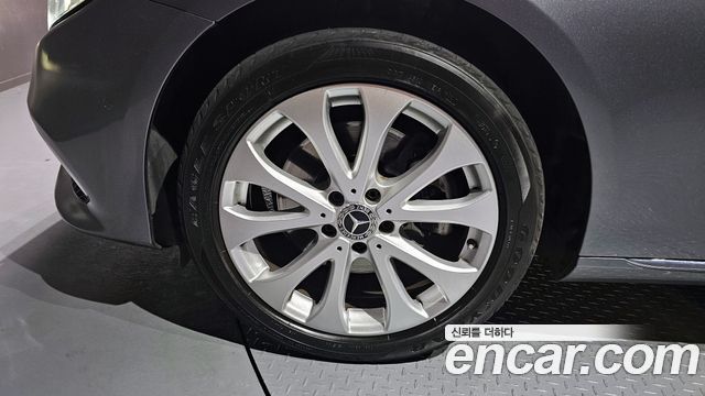 Mercedes-Benz E-Class E220d 4MATIC Exclusive