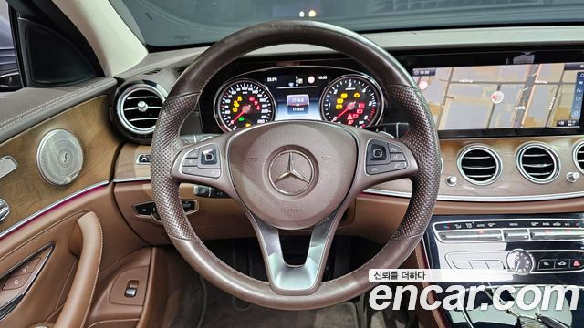 Mercedes-Benz E-Class E220d 4MATIC Exclusive