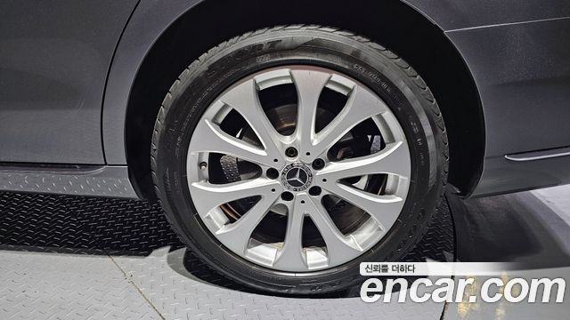 Mercedes-Benz E-Class E220d 4MATIC Exclusive