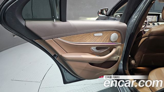 Mercedes-Benz E-Class E220d 4MATIC Exclusive