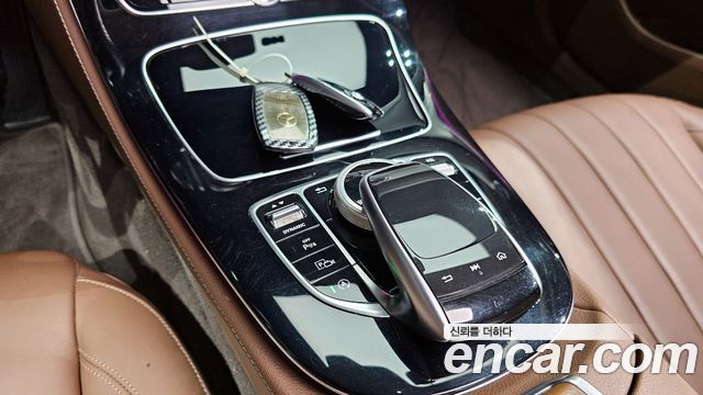 Mercedes-Benz E-Class E220d 4MATIC Exclusive