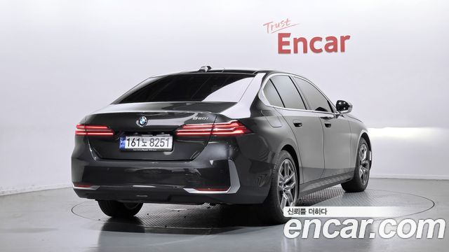 BMW 5-Series 520i