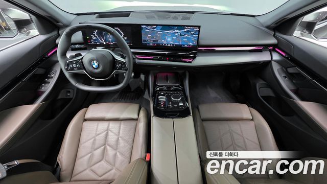 BMW 5-Series 520i