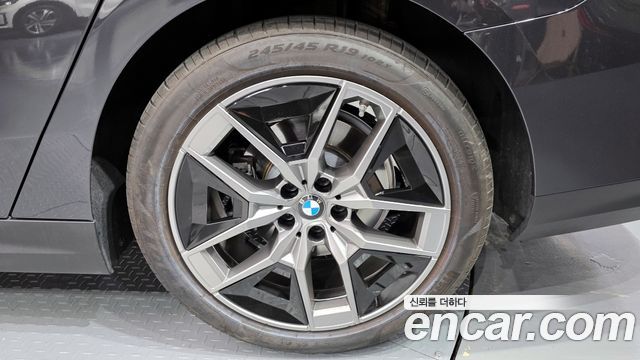 BMW 5-Series 520i