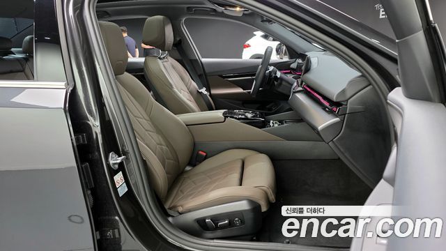 BMW 5-Series 520i