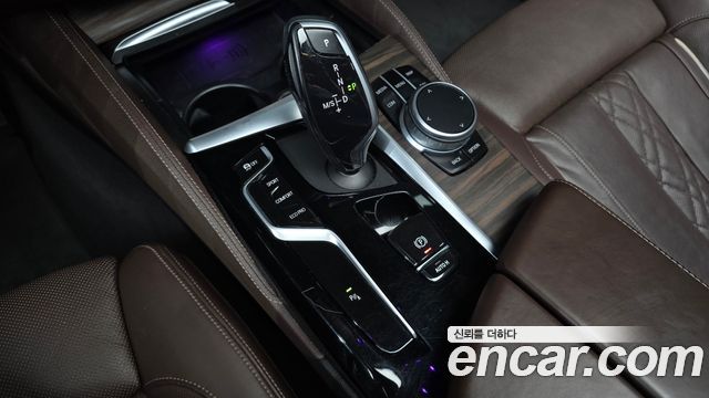 BMW 5-Series 523d M Sport