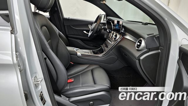 Mercedes-Benz GLC-Class GCL300 4MATIC Coupe