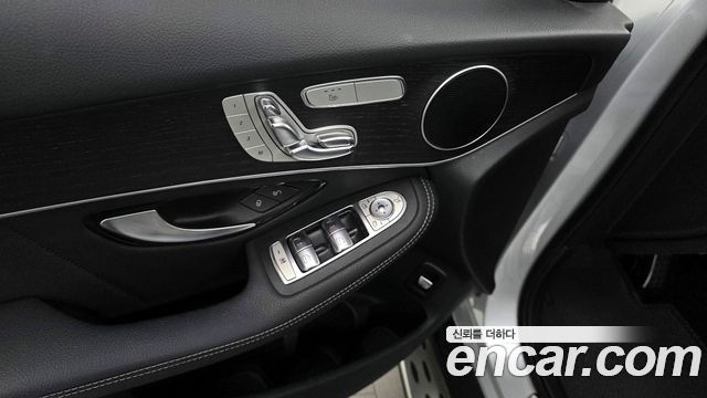 Mercedes-Benz GLC-Class GCL300 4MATIC Coupe