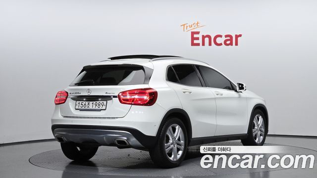 Mercedes-Benz GLA-Class GLA200 d 4MATIC