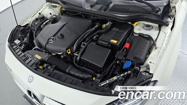 Mercedes-Benz GLA-Class GLA200 d 4MATIC