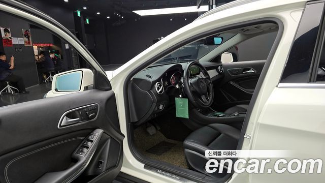 Mercedes-Benz GLA-Class GLA200 d 4MATIC
