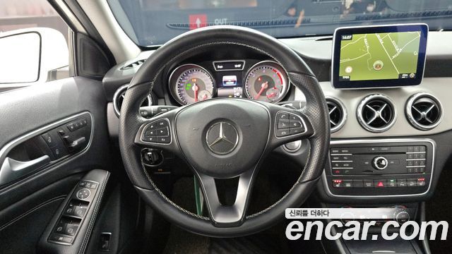 Mercedes-Benz GLA-Class GLA200 d 4MATIC