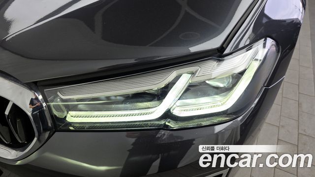 BMW 5-Series 520i Luxury