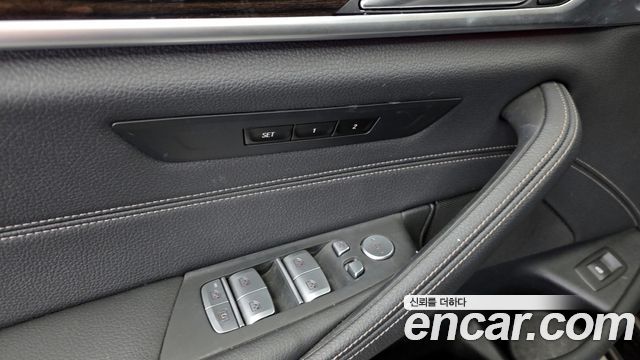 BMW 5-Series 520i Luxury