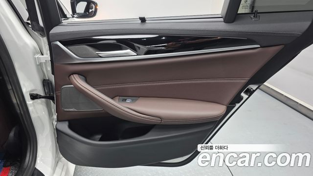 BMW 5-Series 530i M Sport Package