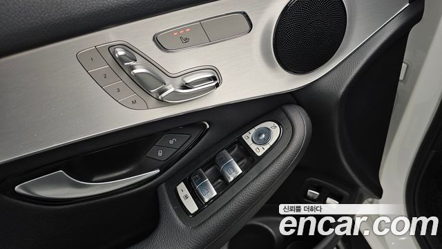 Mercedes-Benz GLC-Class GLC350e 4MATIC