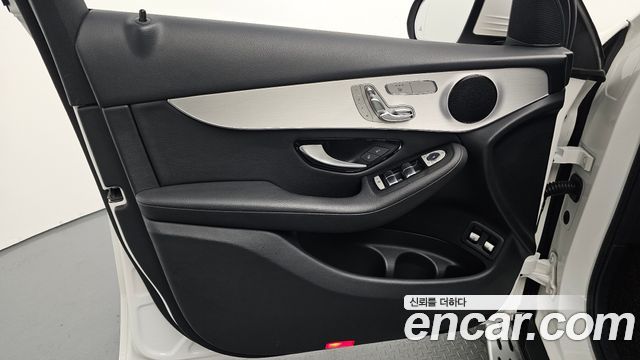 Mercedes-Benz GLC-Class GLC350e 4MATIC