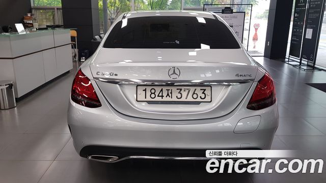 Mercedes-Benz C-Class C300e 4MATIC AMG Line