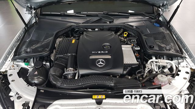 Mercedes-Benz C-Class C300e 4MATIC AMG Line