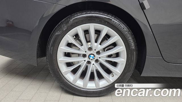 BMW 5-Series 523d Luxury