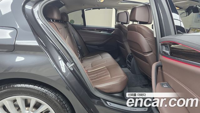 BMW 5-Series 523d Luxury