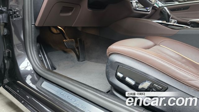 BMW 5-Series 523d Luxury