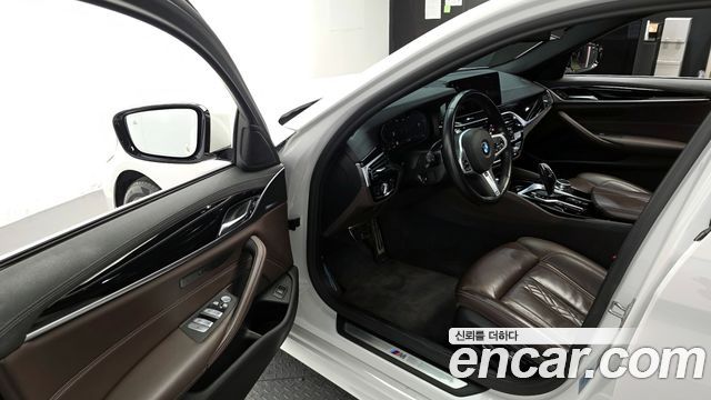BMW 5-Series 523d M Sport