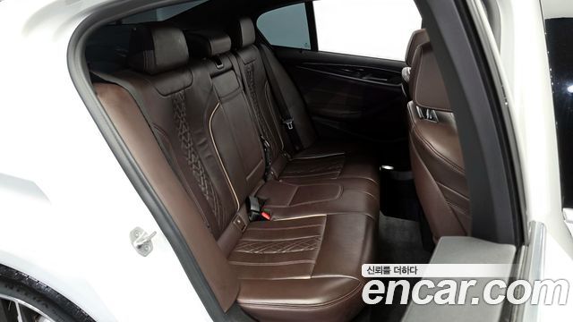 BMW 5-Series 523d M Sport