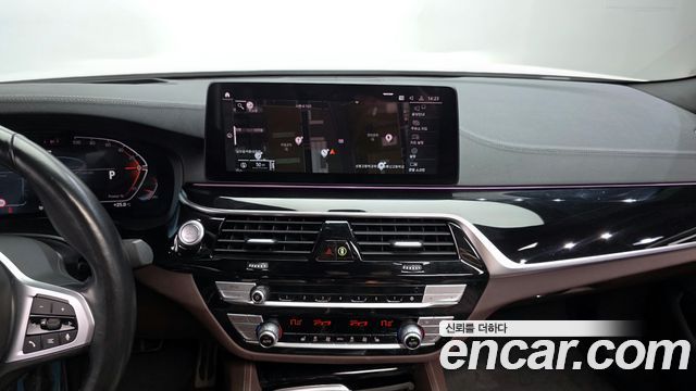 BMW 5-Series 523d M Sport
