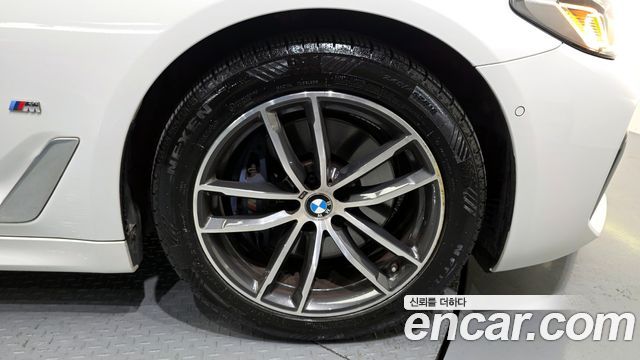 BMW 5-Series 523d M Sport