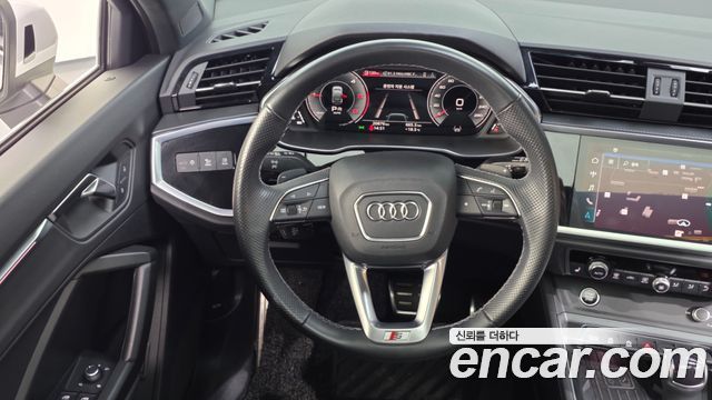 Audi Q3 35 TDI Premium Sportback