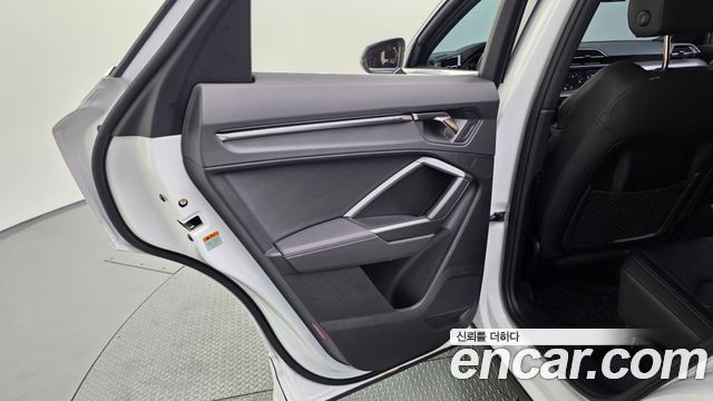 Audi Q3 35 TDI Premium Sportback