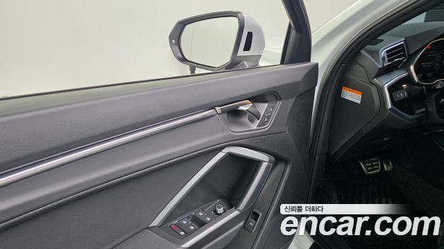 Audi Q3 35 TDI Premium Sportback