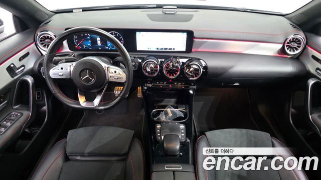 Mercedes-Benz CLA-Class CLA250 4MATIC