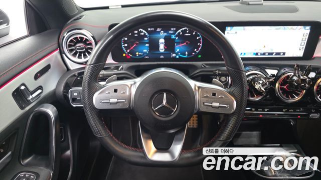 Mercedes-Benz CLA-Class CLA250 4MATIC
